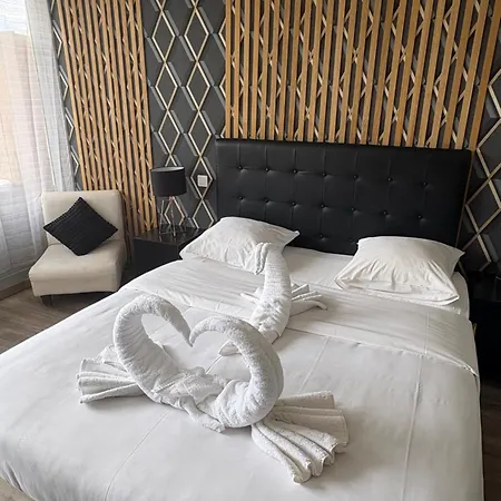 Sable Et Soleil - Port, Et Jacuzzi Prive 3* Frejus