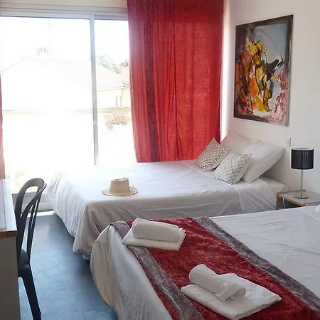 Hotel Sable Et Soleil - Port, Et Jacuzzi Prive Frejus