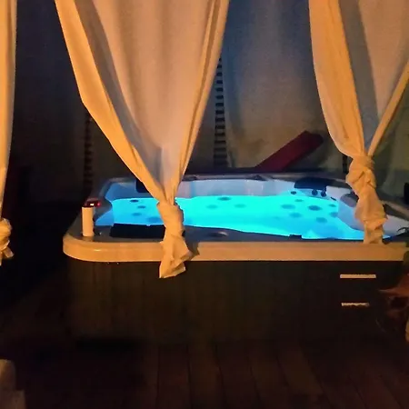 Hotel Sable Et Soleil - Port, Et Jacuzzi Prive Fréjus